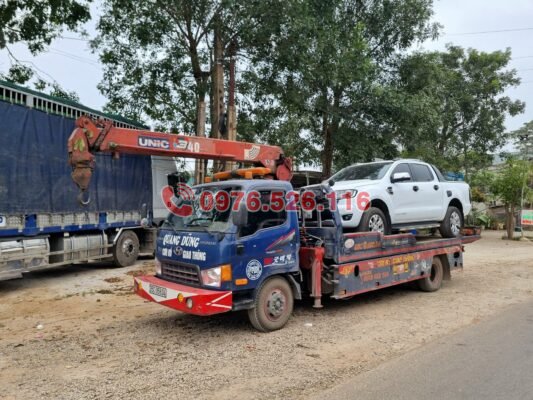 Cứu hộ giao thông đường Đông Tây Ninh Bình